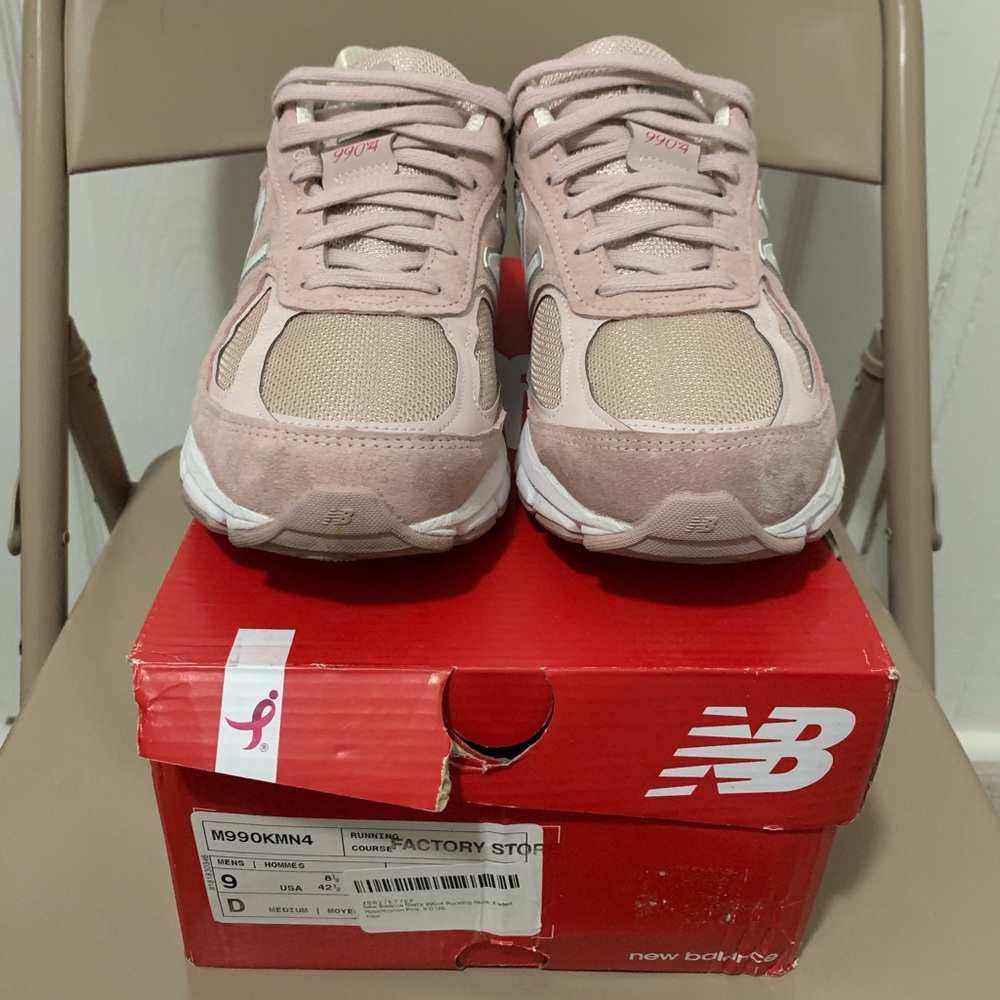 New Balance 990V4 “Pink Ribbon” Sz. 9